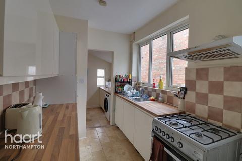2 bedroom terraced house to rent, Alcombe Terrace, Northampton