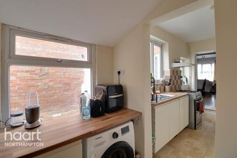 2 bedroom terraced house to rent, Alcombe Terrace, Northampton