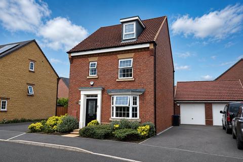 4 bedroom detached house for sale, Cheviot Road