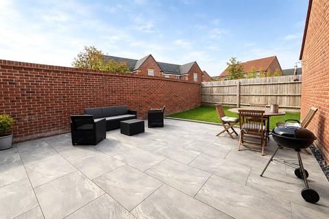 4 bedroom detached house for sale, Cheviot Road