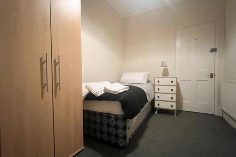 1 bedroom in a house share to rent, Powerscourt Road, Portsmouth, PO2