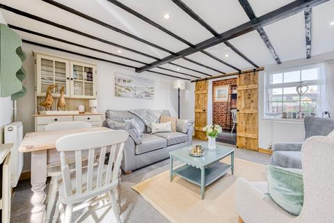 1 bedroom cottage for sale, Beach Road, Caister-On-Sea