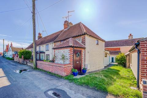 1 bedroom cottage for sale, Beach Road, Caister-On-Sea