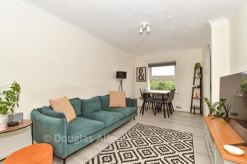 1 bedroom flat for sale, Burns Avenue, Chadwell Heath RM6