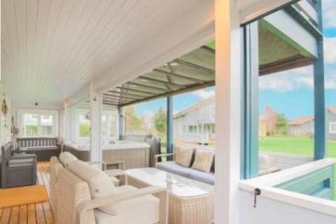 2 bedroom lodge for sale, 15 Fairway Lakes, Fritton, NR31 9EY, East of England