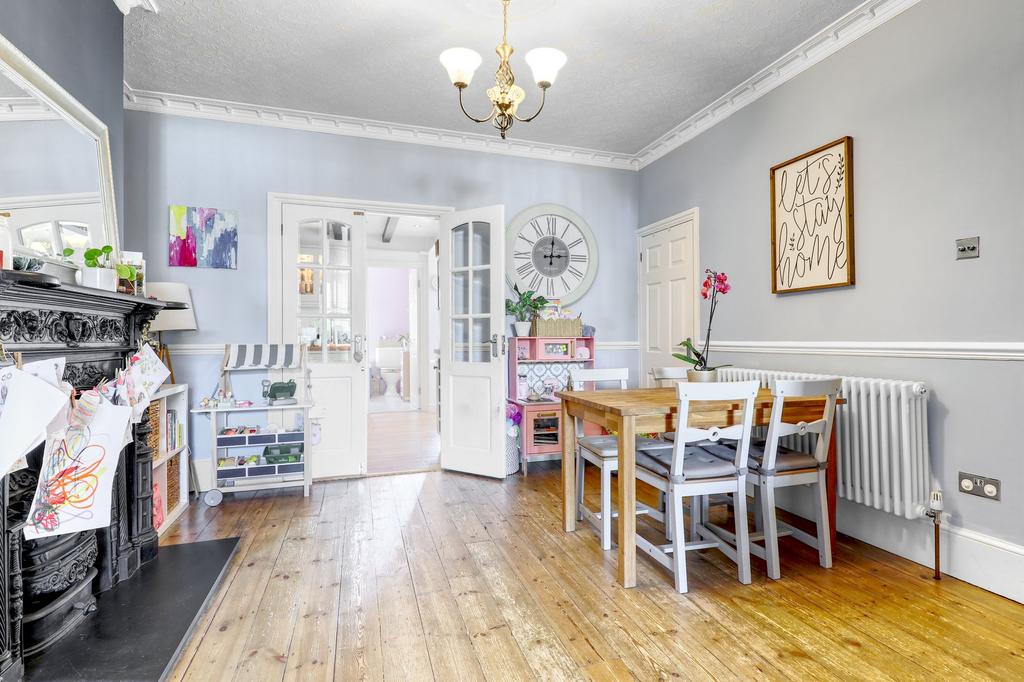 Dining room, fireplace