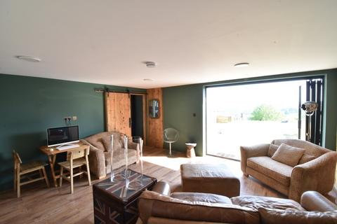 1 bedroom barn conversion for sale, Liverton Hill, Sandway, Maidstone, ME17