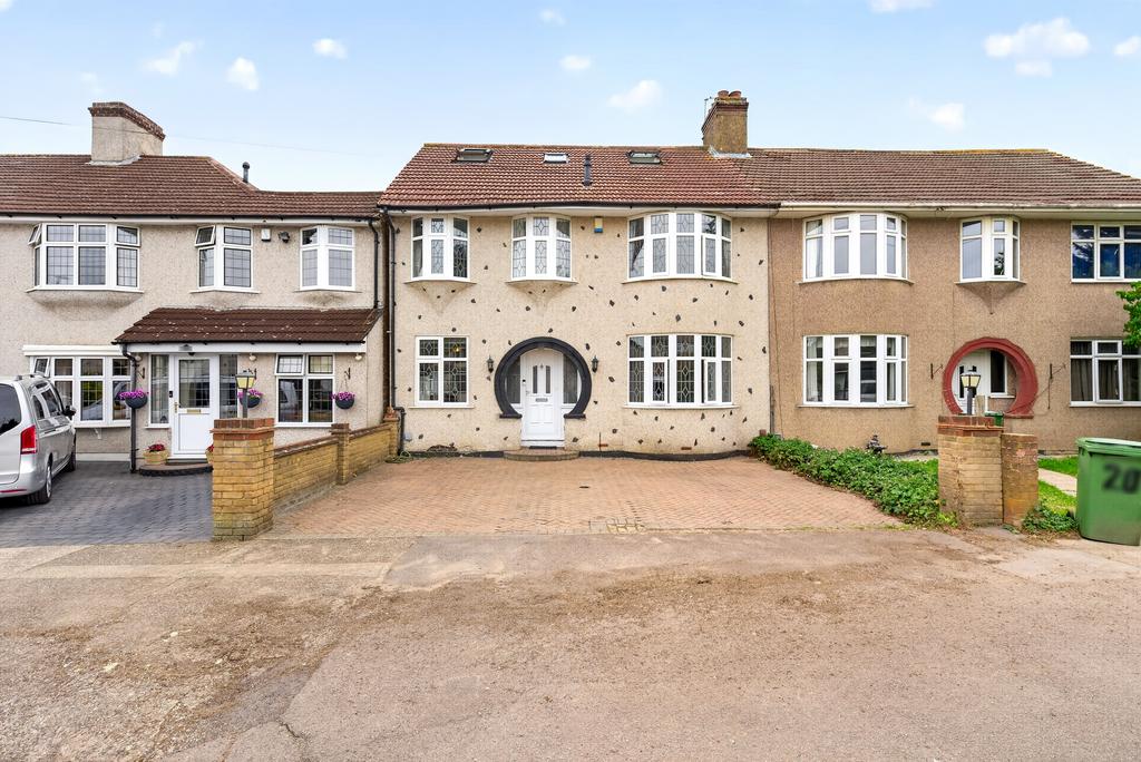 6 bedroom semi-detached house for sale