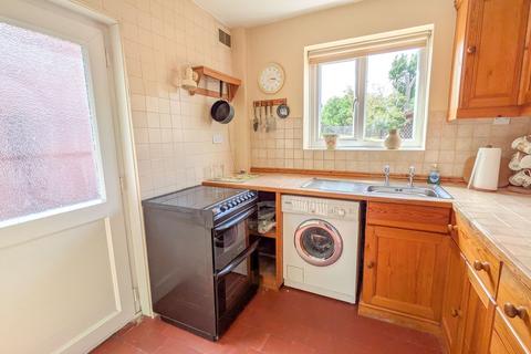3 bedroom semi-detached house for sale, Prestwich Avenue, Worcester WR5