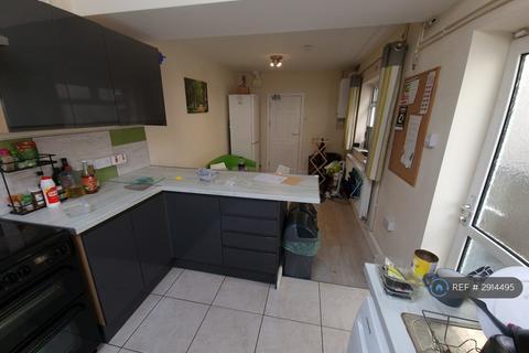 1 bedroom in a house share to rent, Baglan Street, Swansea, SA1