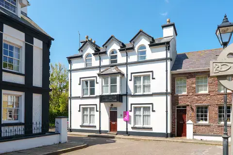 5 bedroom semi-detached house for sale, 2, The Grove, Peel