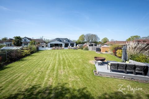6 bedroom detached house for sale, Paternoster Row, Romford RM4