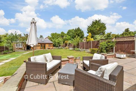6 bedroom detached house for sale, Kings Avenue, Carshalton Beeches, Surrey