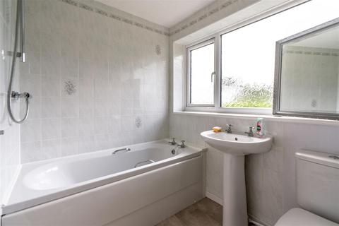 2 bedroom flat to rent, Calvus Drive, Heddon on the Wall, NE15
