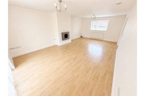4 bedroom semi-detached house for sale, Coningsby Court, Wrexham, LL13