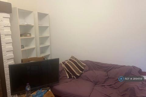 3 bedroom terraced house to rent, Cranbury Road, Reading, RG30