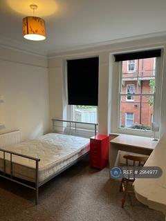 1 bedroom in a flat share to rent, Beaumont Avenue, London, W14
