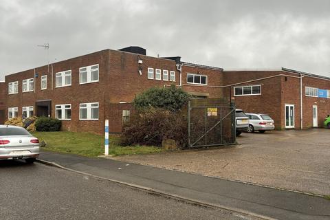Warehouse to rent, Unit 18A County Rd Brackley NN13 7AX