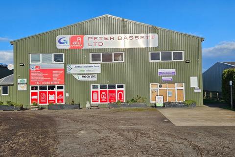 Office to rent, Bufflers Holt Buckingham MK18 5DN