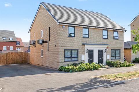 2 bedroom semi-detached house for sale, Malyons Lane, Hockley SS5