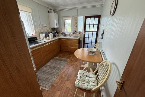 2 bedroom semi-detached bungalow for sale, off Ffordd Caergybi, Pentre Berw, Anglesey, LL60