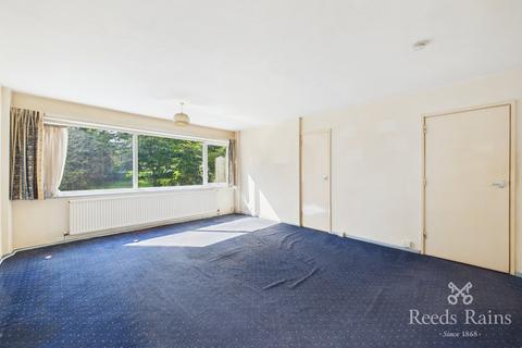 1 bedroom apartment for sale, Wardle Road, Greater Manchester M33