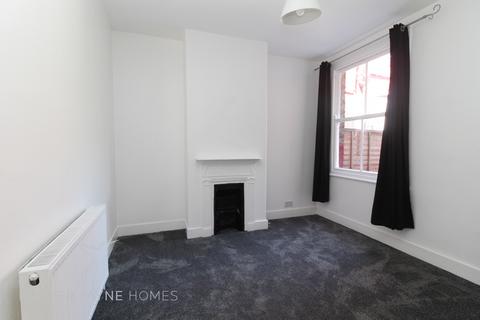 2 bedroom maisonette for sale, Perth Road, London