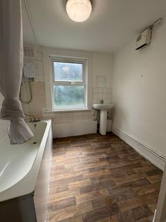 1 bedroom flat to rent, A, Whipps Cross Rd, Whipps Cross, E11