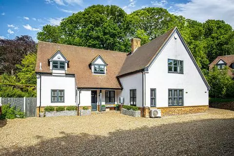 5 bedroom detached house for sale, Basildon