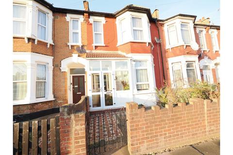 4 bedroom terraced house for sale, East Avenue, London, E12