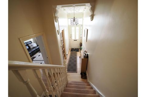 4 bedroom terraced house for sale, East Avenue, London, E12