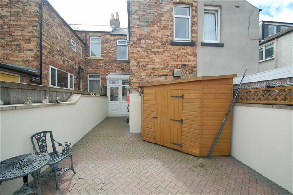 Ramsey Street, Scarborough, North Yorkshire, YO12 3 bed terraced house