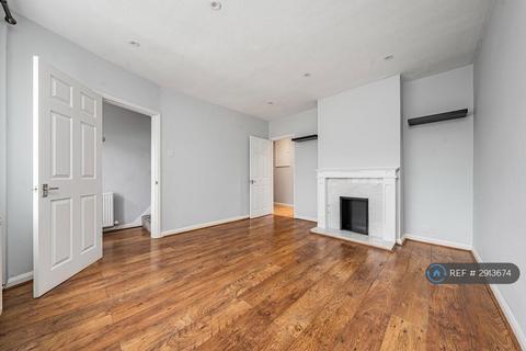 2 bedroom terraced house to rent, Trelawney Avenue, Slough, SL3