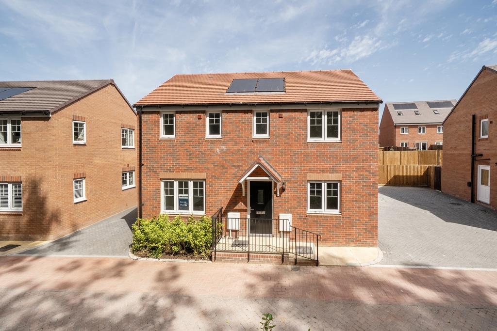 3 bedroom detached house for sale