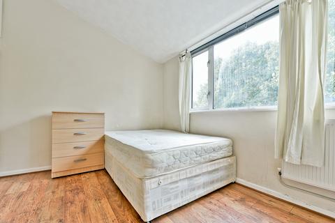 undefined, Clapham Road, Oval,London SW9