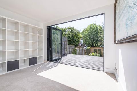 3 bedroom end of terrace house for sale, Queens Road, Tunbridge Wells (no chain)