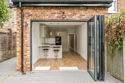 3 bedroom terraced house for sale, Squires Lane, London, N3
