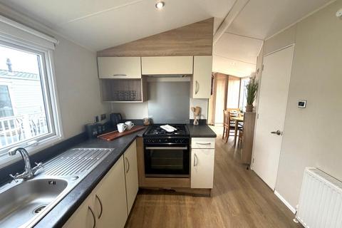 4 bedroom park home for sale, Broadland Sands Holiday Park – Suffolk