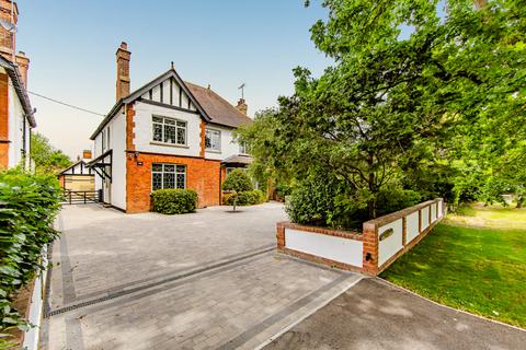 5 bedroom detached house for sale, Hall Road, Rochford, SS4
