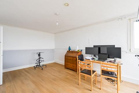 Brassett Point, Abbey Road, London, E15