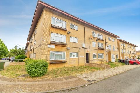 1 bedroom flat for sale, Cleavers Avenue, Conniburrow, Milton Keynes, Buckinghamshire, MK14
