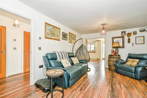 4 bedroom detached house for sale, Britannia Drive, Calne