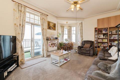 4 bedroom flat for sale, Palmeira Avenue, Westcliff-on-Sea, Essex, SS0