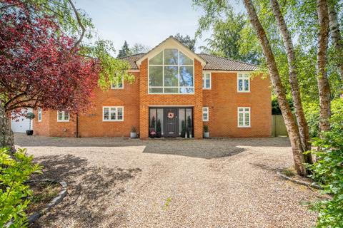 6 bedroom detached house for sale, Llanvair Close, Ascot