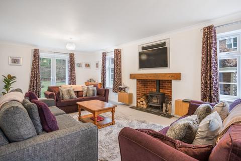 6 bedroom detached house for sale, Llanvair Close, Ascot