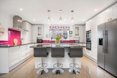 6 bedroom detached house for sale, Llanvair Close, Ascot
