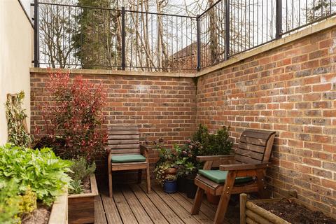 2 bedroom apartment for sale, Chalkpit Lane, Dorking