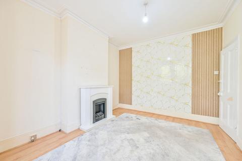 2 bedroom maisonette for sale, Deacon Road, NW2, Dollis Hill, London, NW2