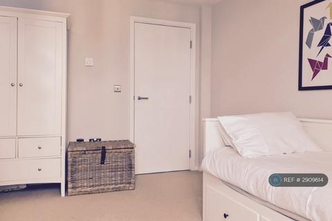 2 bedroom flat to rent, Jubilee Heights, London, SE10