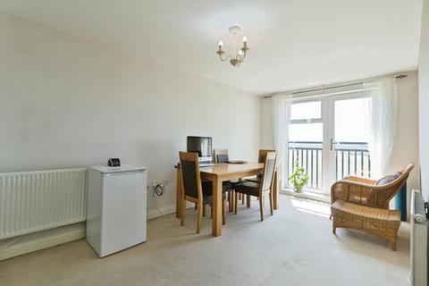 2 bedroom flat for sale, Tanners Close, Crayford, Dartford, DA1